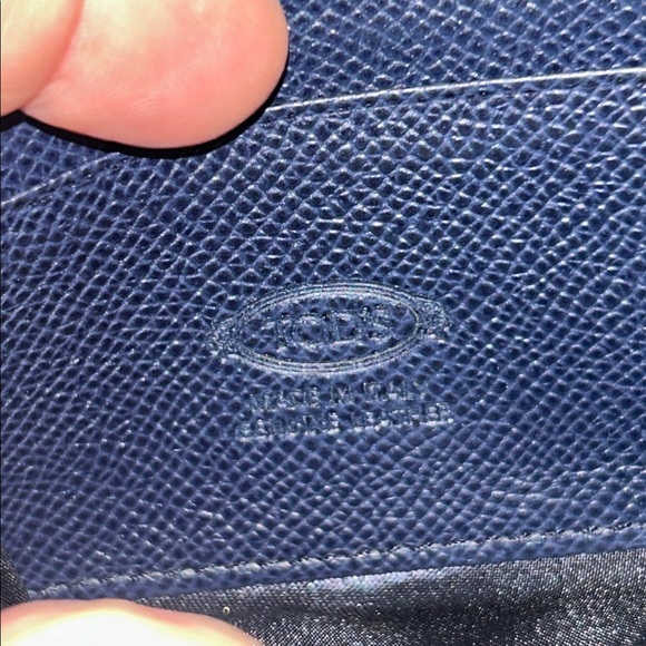 Tod's Navy Blue Leather Wallet. In EUC. - Picture 12 of 15